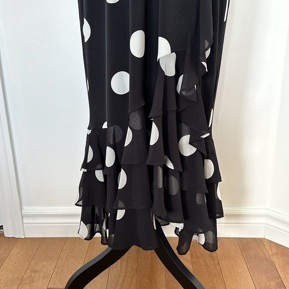 Karl Lagerfeld dress - Picture 3 of 8